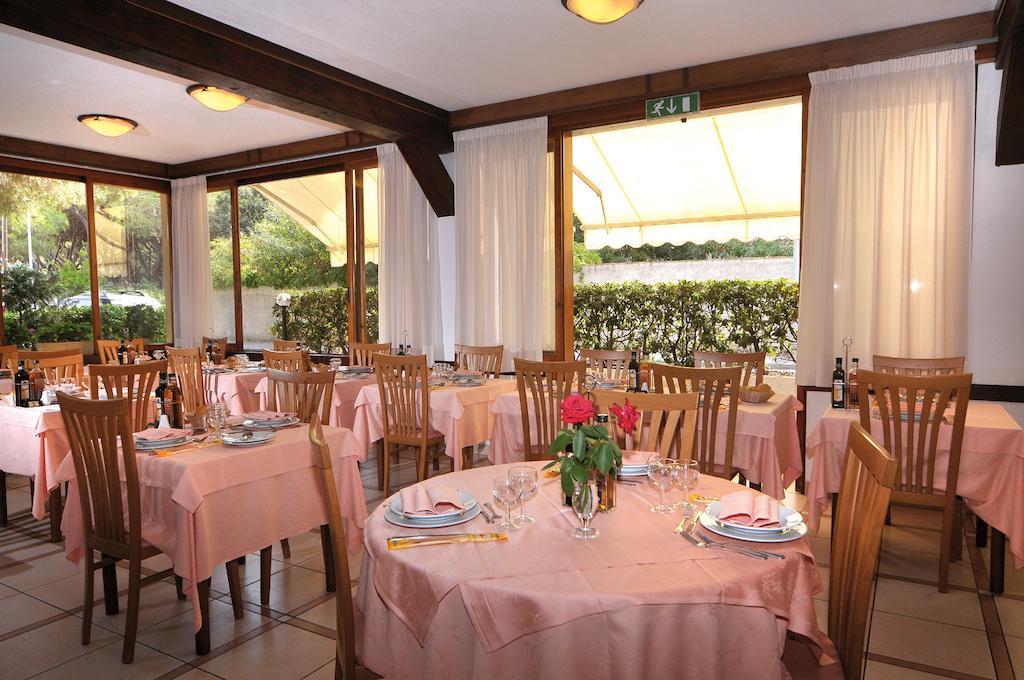 Hotel Lilly Marina di Campo Exterior photo