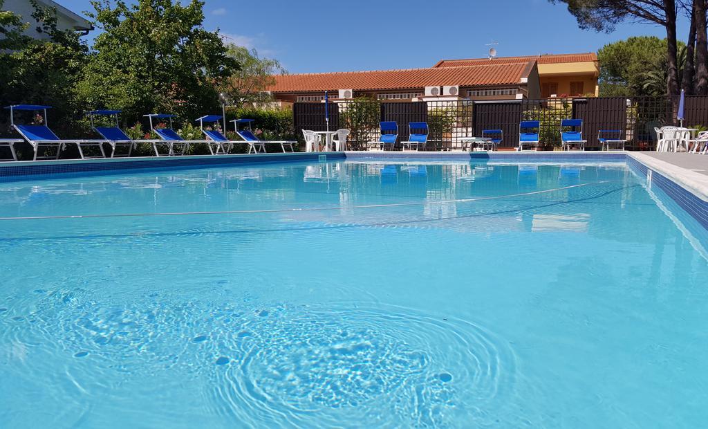 Hotel Lilly Marina di Campo Exterior photo