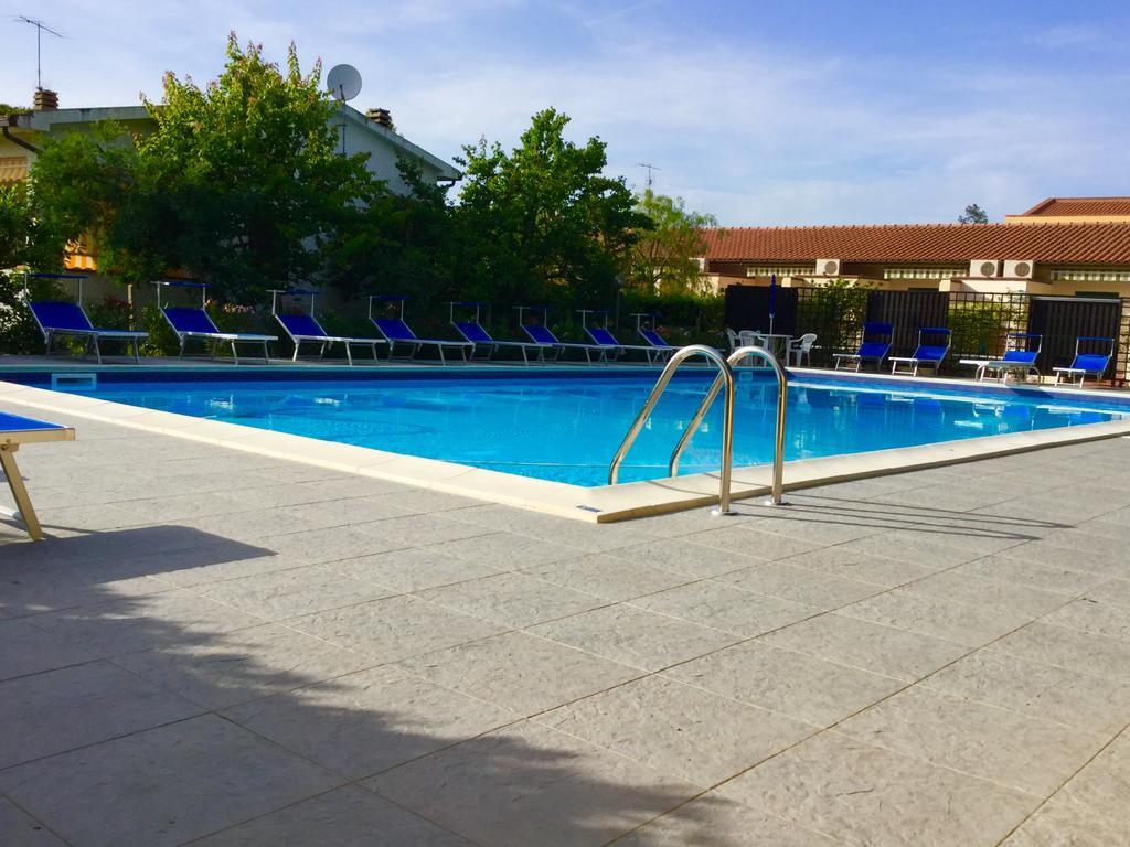 Hotel Lilly Marina di Campo Exterior photo
